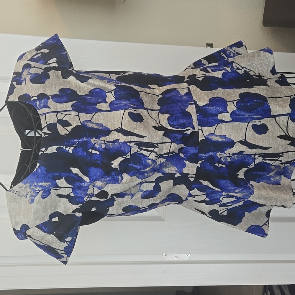 NWOT Kensie Sz Medium fitted top